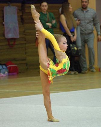 детская художественная гимнастка